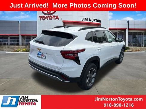 Used 2025 Chevrolet Trax LT w/ Driver Confidence Package FWD image 7