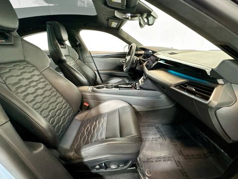 Used 2024 Audi RS e-tron GT image 25