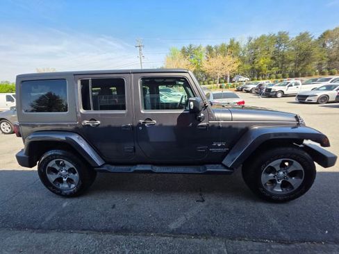Used 2017 Jeep Wrangler Unlimited Sahara w/ Connectivity Group image 4