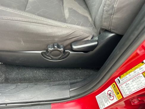 Used 2017 Toyota Tacoma TRD Off-Road image 10