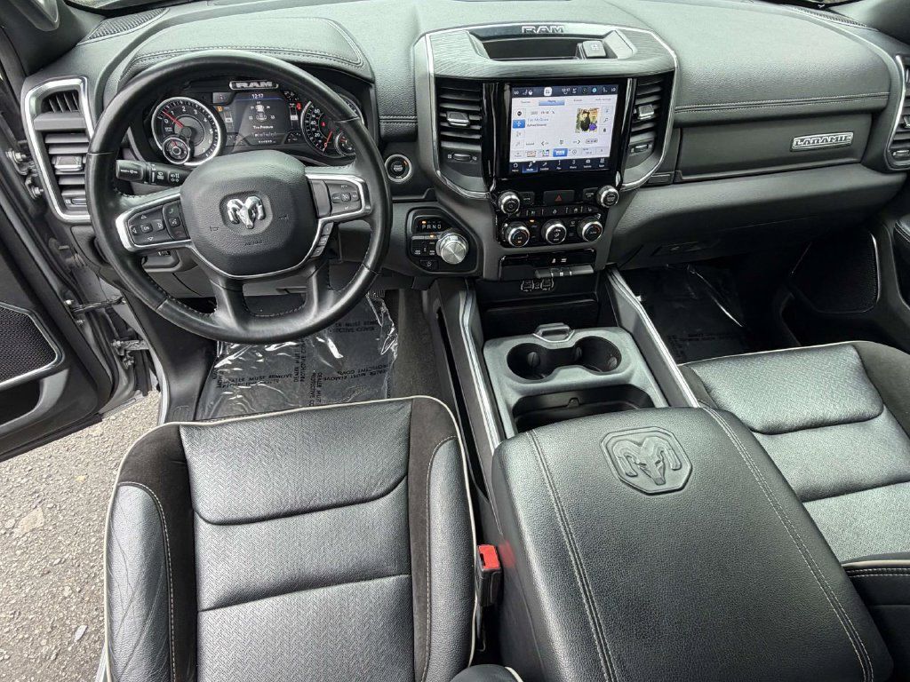 Used 2024 RAM 1500 Laramie AWD/4WD image 16