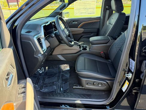 New 2026 GMC Canyon Denali w/ LPO, Denali Black Edition AWD/4WD image 10