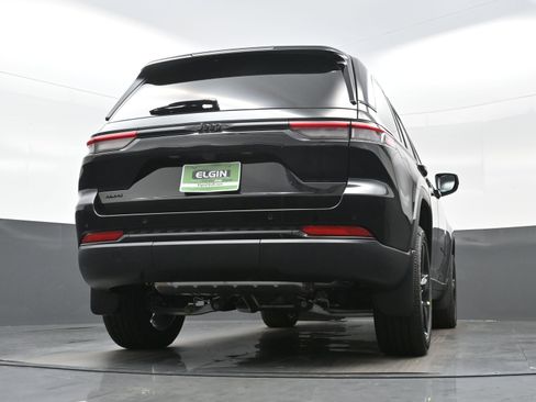 New 2025 Jeep Grand Cherokee Altitude AWD/4WD image 14