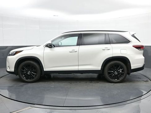 Used 2019 Toyota Highlander SE image 5