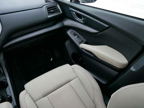 Certified 2023 Subaru Ascent Premium w/ Convenience Package image 11