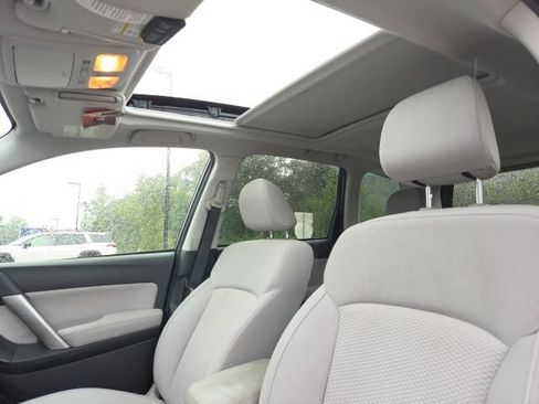 Used 2015 Subaru Forester 2.5i Premium w/ All-Weather Package AWD/4WD image 23