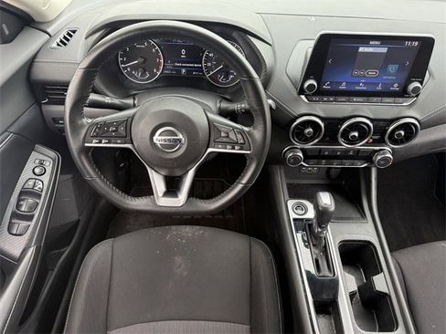 Used 2022 Nissan Sentra SV image 12