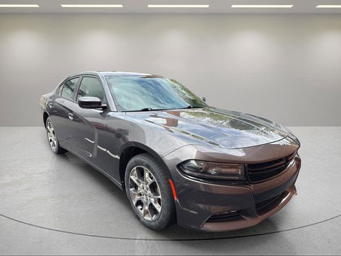 Used 2016 Dodge Charger SXT w/ AWD Plus Group image 2