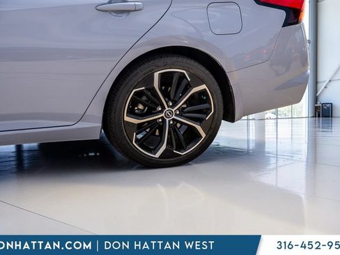 Used 2023 Jeep Compass Limited AWD/4WD image 33