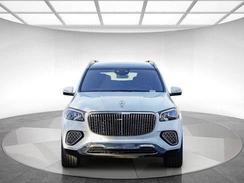 Used 2025 Mercedes-Benz Maybach GLS 600 4MATIC image 6