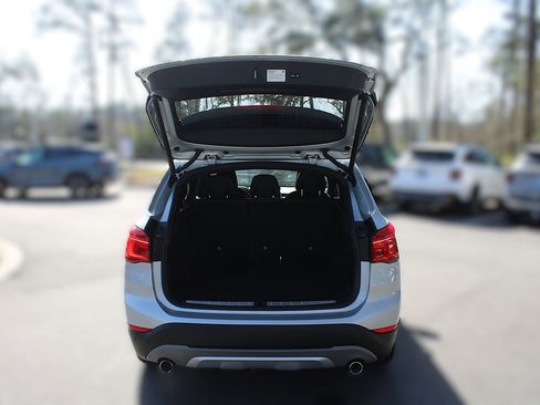 Used 2019 BMW X1 xDrive28i w/ Convenience Package image 9