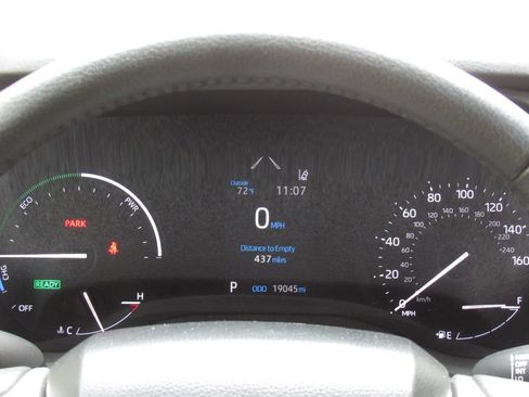 Used 2023 Toyota Sienna XLE w/ XLE Plus Package AWD/4WD image 27
