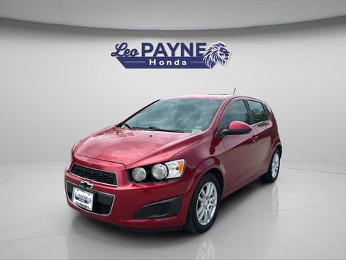 Used 2015 Chevrolet Sonic LT w/ Fun and Sun Package image 2