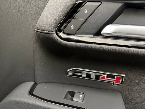 Used 2025 GMC Sierra 1500 AT4 AWD/4WD image 28
