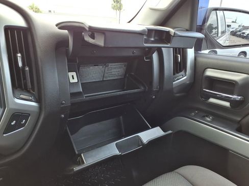 Used 2018 Chevrolet Silverado 1500 LT w/ All Star Edition AWD/4WD image 29