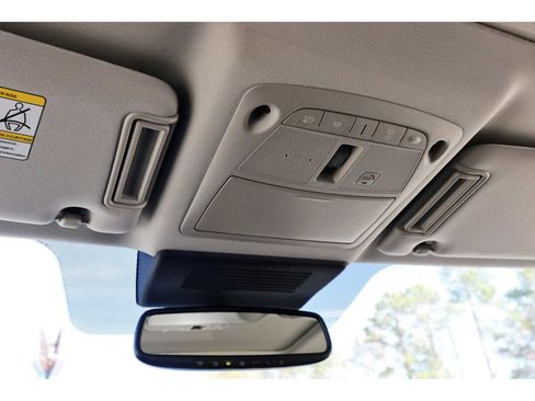 Used 2024 Nissan Armada SL w/ Captain's Chairs Package image 23