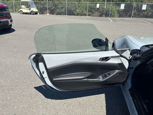 Used 2025 MAZDA MX-5 Miata Grand Touring RWD image 11