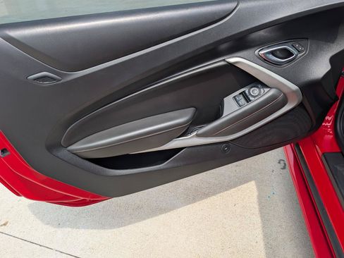 Used 2017 Chevrolet Camaro SS RWD image 13