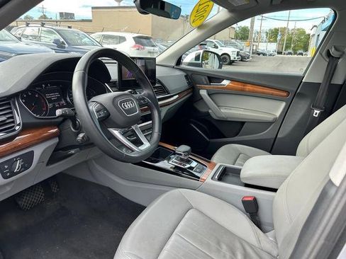 Used 2021 Audi Q5 2.0T Premium w/ Convenience Package image 10