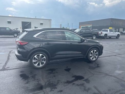 Used 2023 Ford Escape Platinum w/ Premium Technology Package AWD/4WD image 9