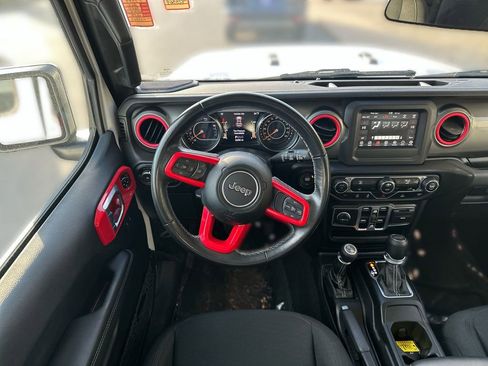 Used 2021 Jeep Wrangler Unlimited Sahara image 11