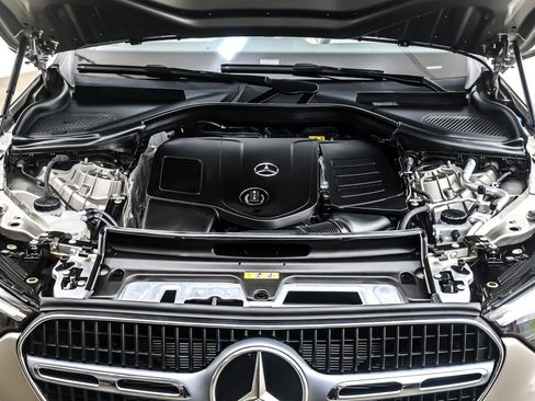 Certified 2023 Mercedes-Benz GLC 300 image 13