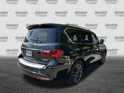 Used 2024 INFINITI QX80 Sensory AWD/4WD image 9