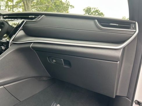 New 2025 Jeep Grand Cherokee Laredo w/ Trailer Tow Package image 25