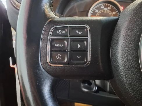 Used 2017 Jeep Wrangler Unlimited Sahara AWD/4WD image 24