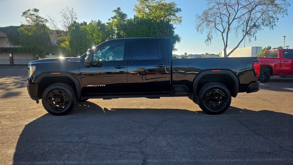 Used 2023 GMC Sierra 2500 AT4 w/ AT4 Premium Plus Package AWD/4WD image 7