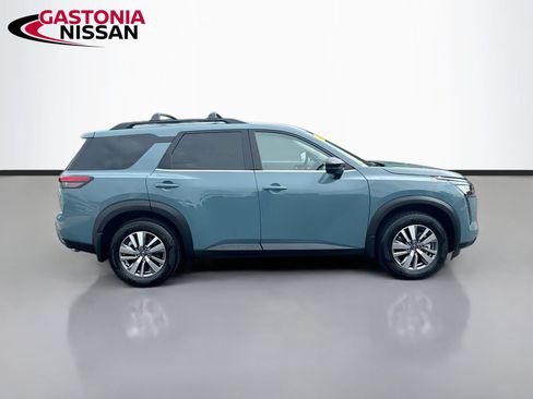 Used 2026 Nissan Pathfinder SL FWD image 10