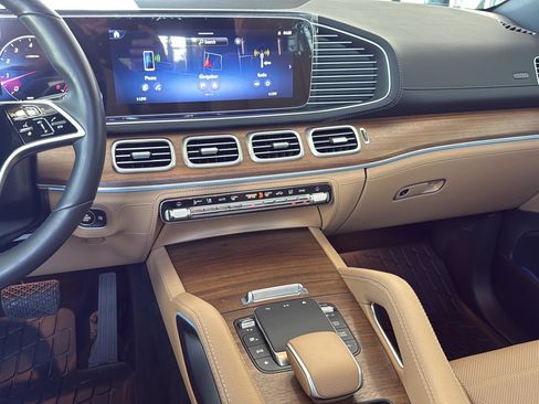 Used 2024 Mercedes-Benz GLE 450 4MATIC image 39