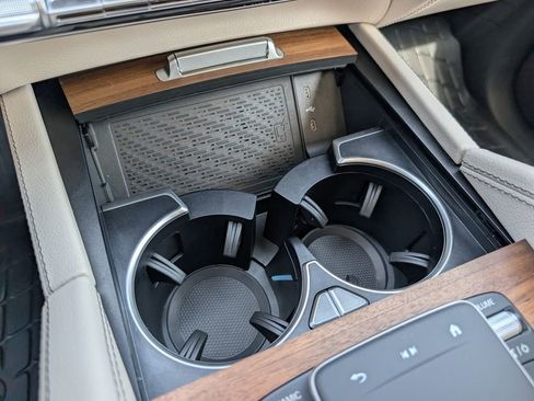 Used 2024 Mercedes-Benz GLE 450 4MATIC image 25