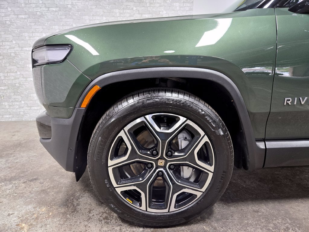 Used 2025 Rivian R1S Adventure Dual AWD/4WD image 57