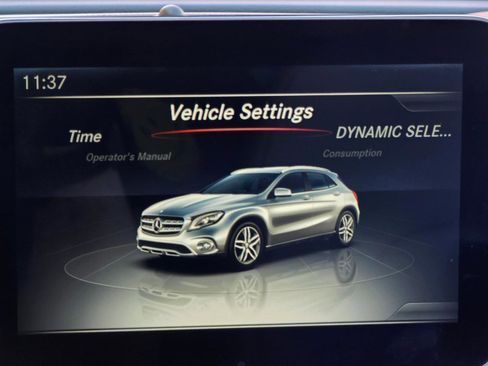 Used 2018 Mercedes-Benz GLA 250 4MATIC image 23