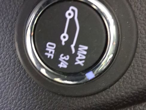 Used 2023 Chevrolet TrailBlazer RS w/ Sun and Liftgate Package image 11