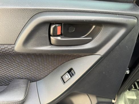 Used 2018 Subaru Forester 2.5i Premium image 24