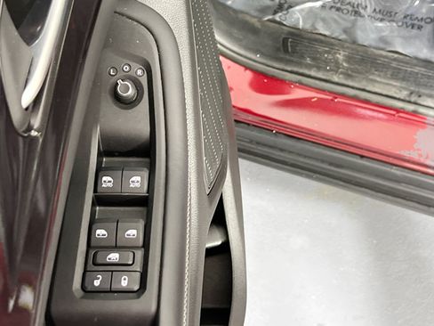 Used 2023 Jeep Grand Cherokee Laredo w/ Luxury Tech Group I AWD/4WD image 17