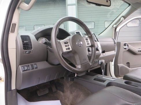 Used 2014 Nissan Xterra PRO-4X w/ Pro-4x Leather Package AWD/4WD image 12