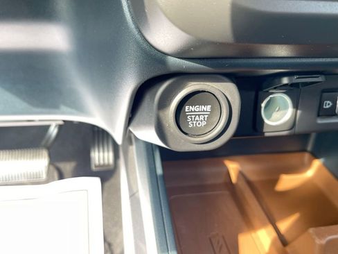 Used 2023 Ford Maverick Lariat w/ Lariat Luxury Package image 17