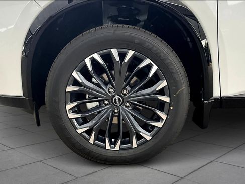 New 2026 Nissan Rogue Platinum image 9