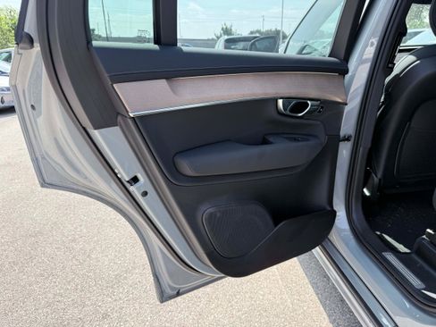 Certified 2026 Volvo XC90 B6 Plus AWD/4WD image 14