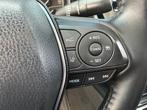 Used 2018 Toyota Camry SE w/ Moonroof Package image 23