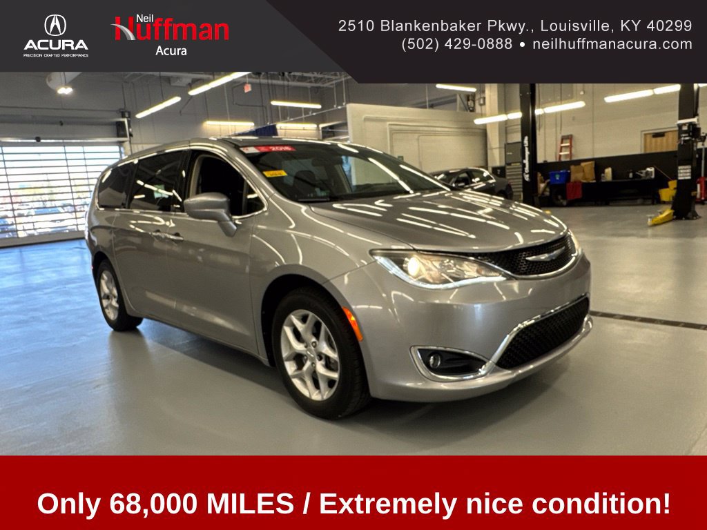 Used 2018 Chrysler Pacifica Touring Plus w/ Tire & Wheel Group FWD image 1