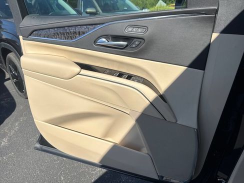 Used 2021 Cadillac Escalade Premium Luxury w/ Driver Assist Tech Package AWD/4WD image 34