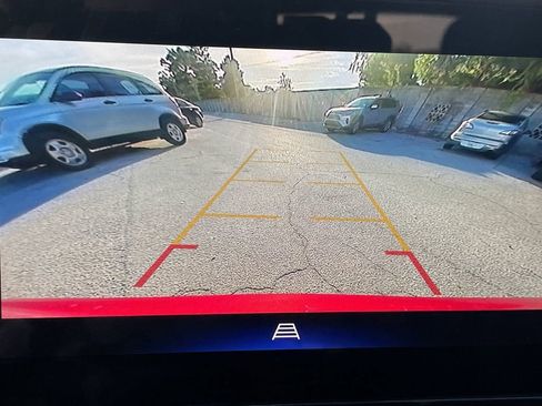 Used 2025 Chevrolet Trax RS w/ Driver Confidence Package image 21