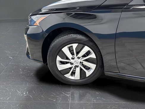 Used 2025 Nissan Altima 2.5 S image 31