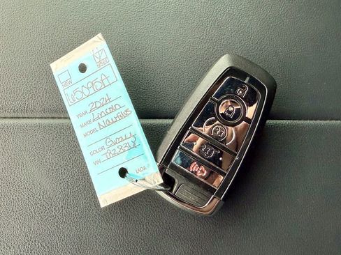 Used 2024 Lincoln Nautilus Reserve w/ Jet Appearance Package (87T) image 33