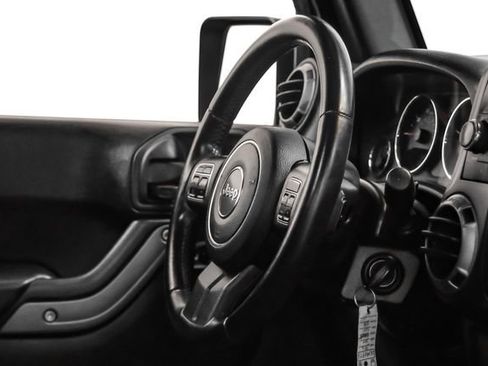 Used 2016 Jeep Wrangler Unlimited Sport image 16