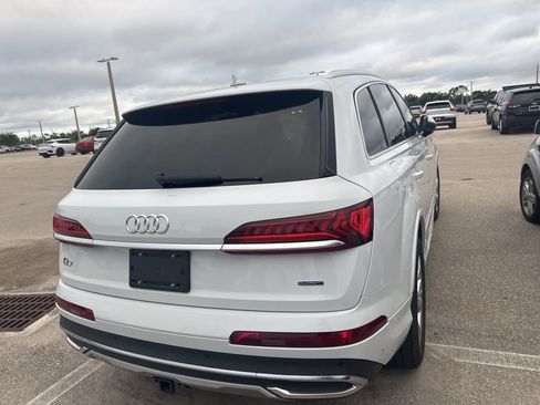 Used 2022 Audi Q7 Premium Plus image 3